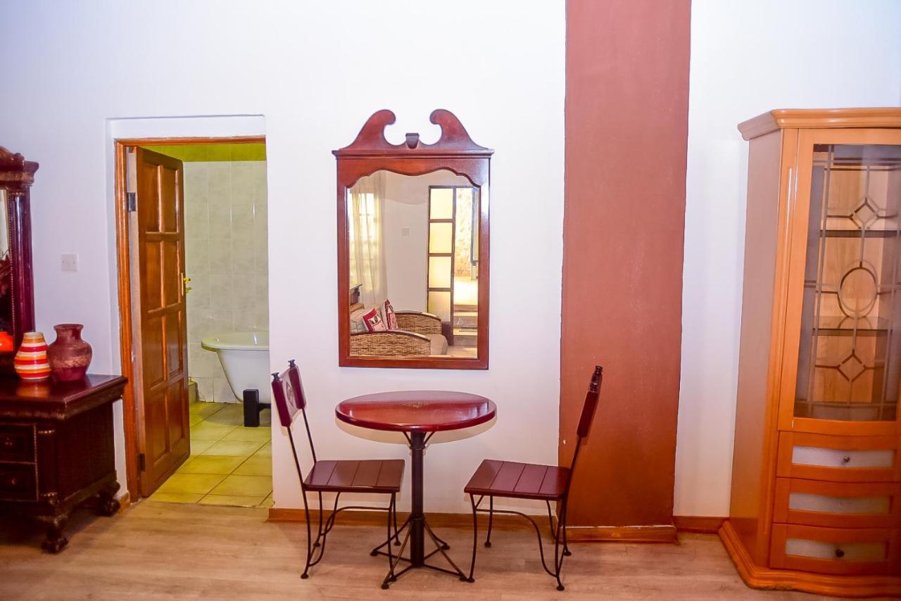 African Home Hotel Gaborone Luaran gambar