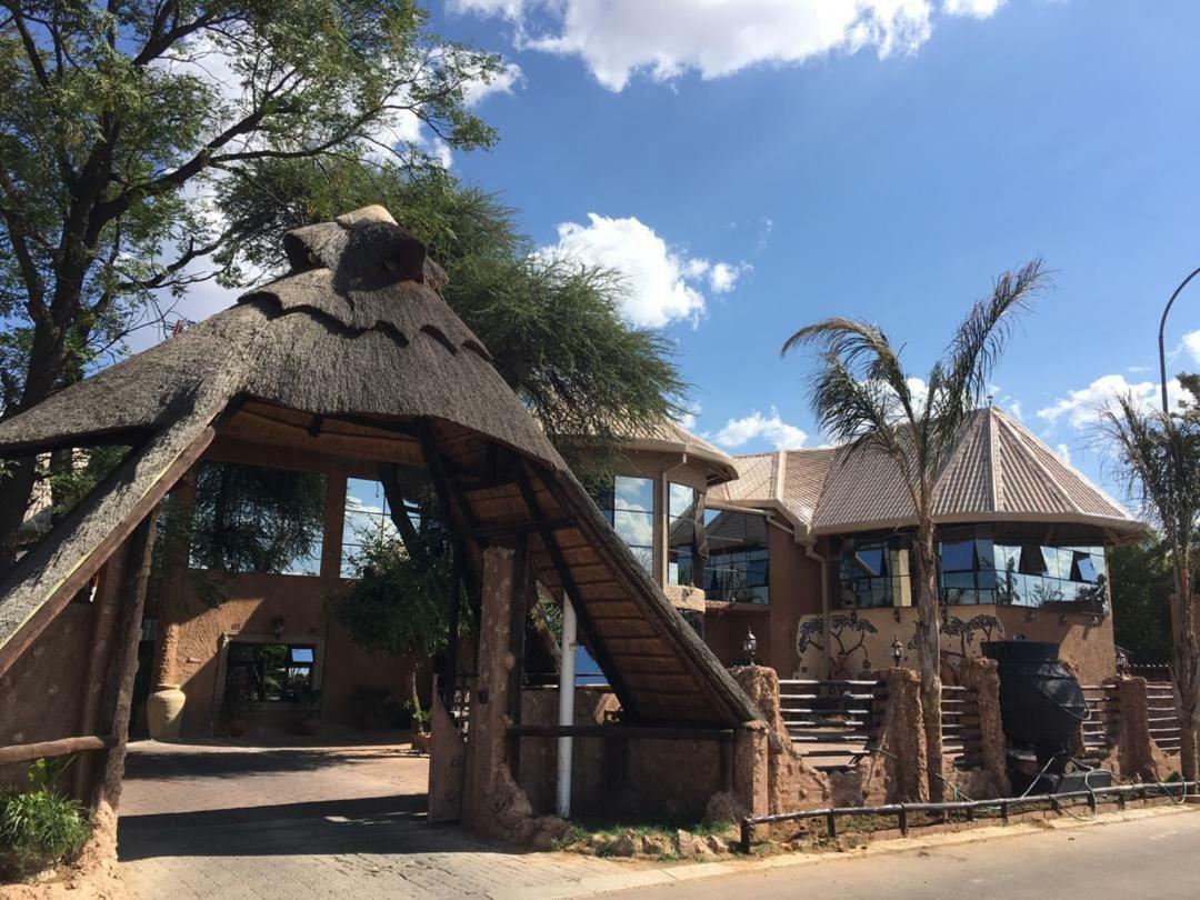 African Home Hotel Gaborone Luaran gambar