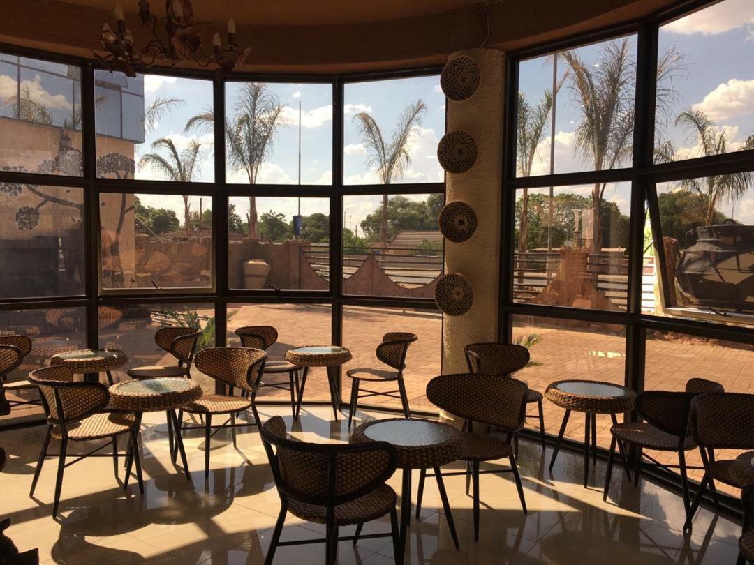 African Home Hotel Gaborone Luaran gambar